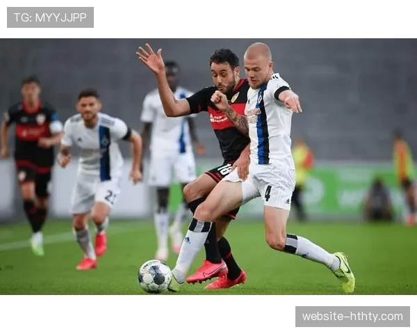 斯图加特对阵多特蒙德：赫内斯攻守平衡战术迎战科瓦奇实用主义